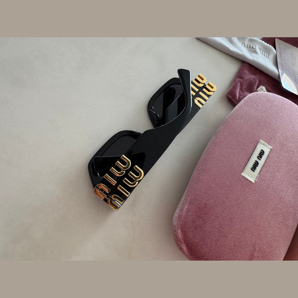 מיו מיו חתוליות מסגרת עבה