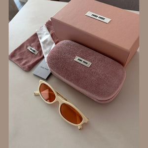 מיו מיו חתוליות מסגרת