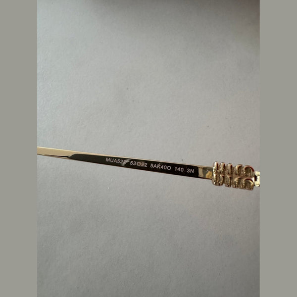 מיו מיו משקפי שמש