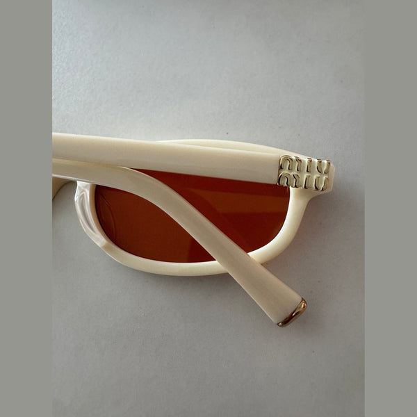 מיו מיו חתוליות מסגרת