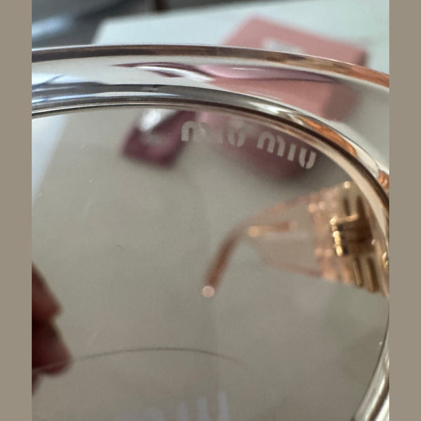 מיו מיו משקפי שמש