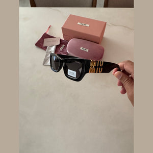 מיו מיו חתוליות מסגרת עבה