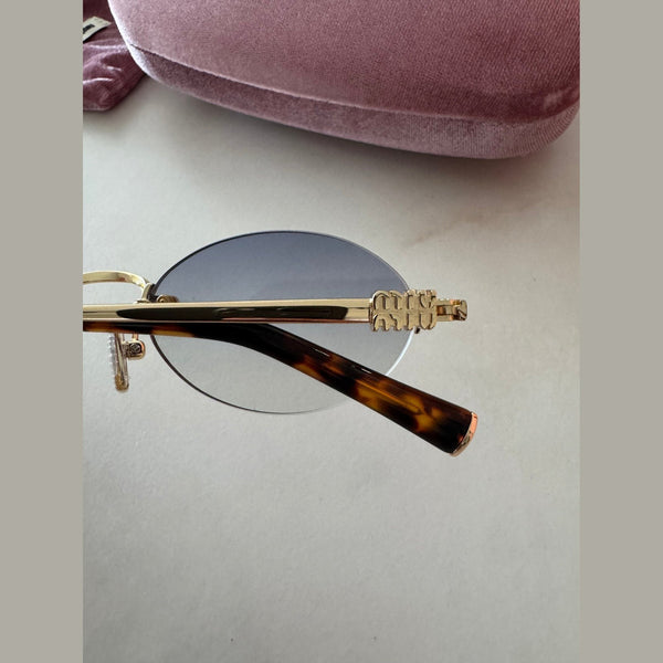 מיו מיו אובל