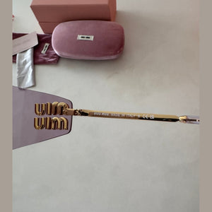 מלאי מיו מיו מסך צר