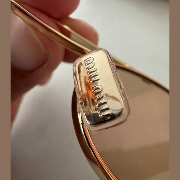 מיו מיו משקפי שמש