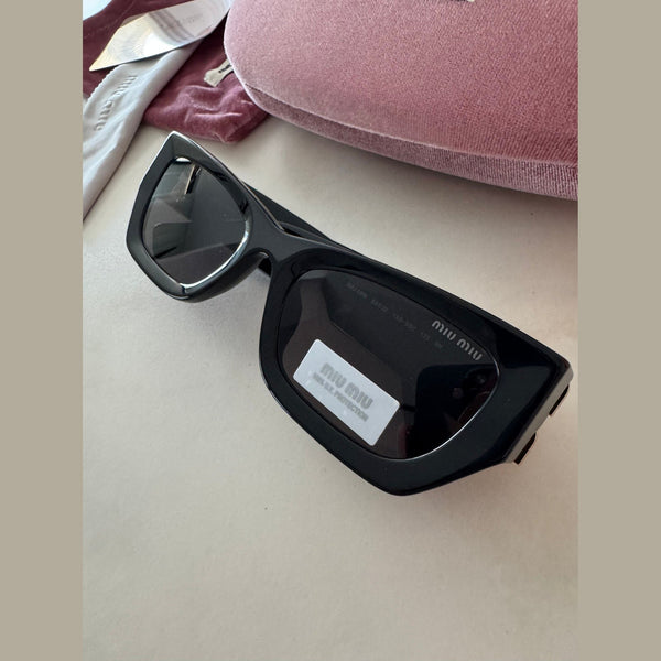 מיו מיו חתוליות מסגרת עבה