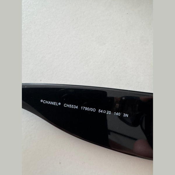 משקפי שמש שאנל