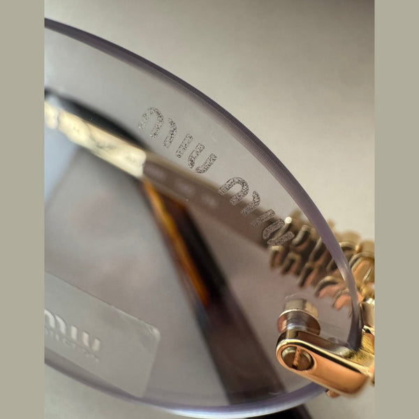 מיו מיו אובל