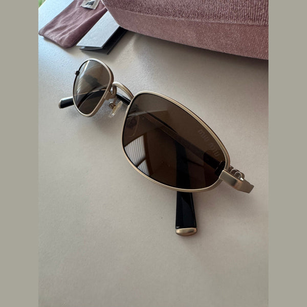 מיו מיו משקפי שמש