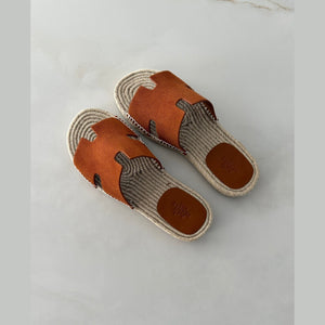 Hermas Antigua במלאי