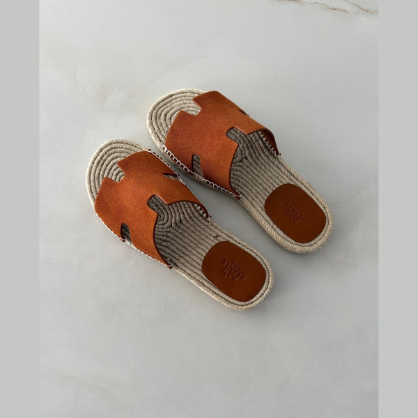 Hermas Antigua במלאי