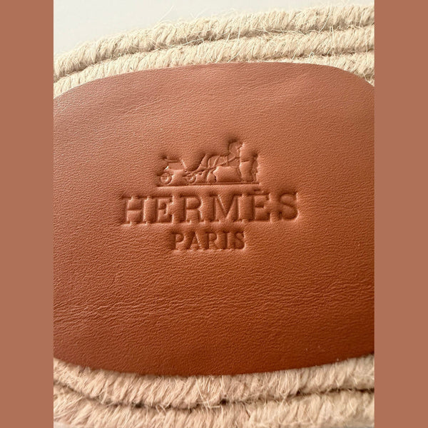 Hermas Antigua במלאי