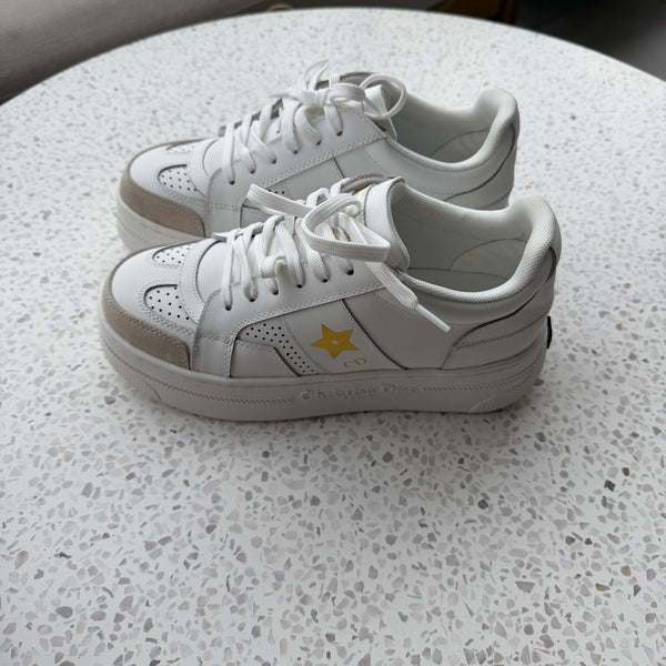DIOR sneakers במלאי