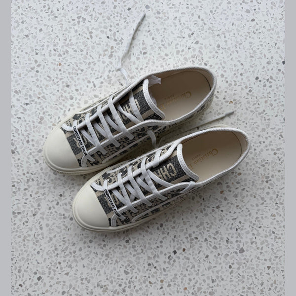 DIOR sneakers במלאי