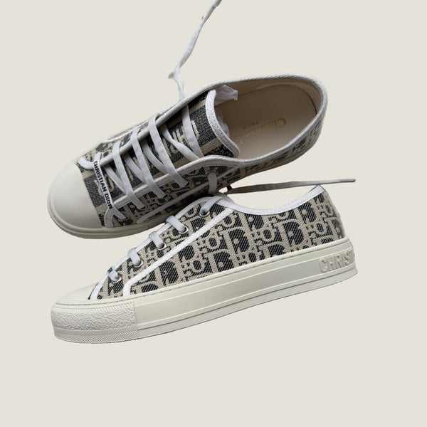 DIOR sneakers במלאי