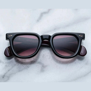 משקפי שמש Jacques Marie Mage vendome שחור יין, מסגרת פלסטיק, הגנה UVA/UVB, רפידות אף מתכווננות.