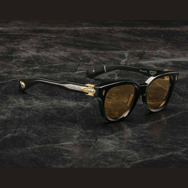 משקפי שמש Jacques Marie Mage MOJAVE בצבע שחור עם מסגרת פלסטיק, עדשות עם 100% הגנה UVA/UVB.