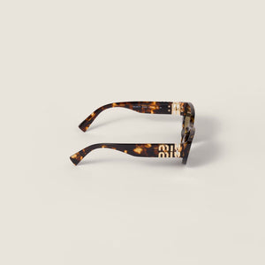 מיו מיו משקפי שמש מסגרת עבה מנומר לנשים