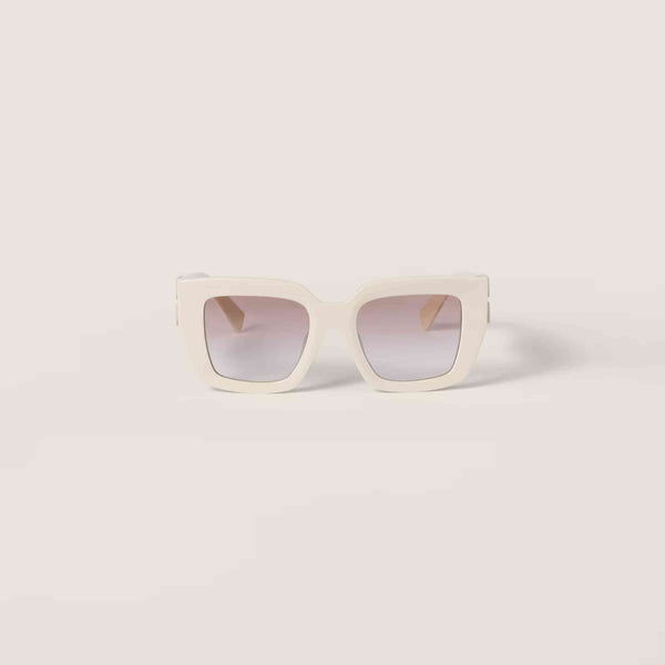 מיו מיו מסגרת עבה